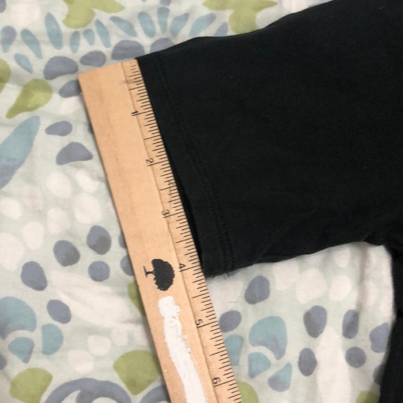 LEVI’S black tee size M and rainbow print KIDS - Picture 4 of 12